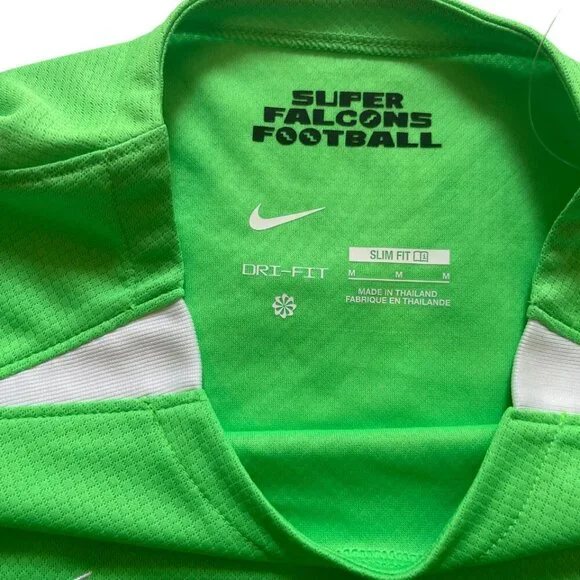 Nike. Women's football pullover. Green color size M. Made in Thailand. - Picture 7 of 8